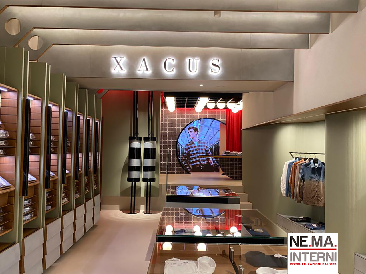 Realizzazione store Xacus di via Solferino 8 Milano (MI)